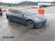 ✅ 2018 Tesla Model 3 Long Range Battery • VIN: 5YJ3E1EA3JF155604 • Lot: 43235907. Wystawiony na IAAI z przebiegiem 92 574 mil. Bezpłatny archiwum sprzedaży aukcyjnych z USA i szczegółowy raport historii pojazdu na DreamBid. Zdjęcie 1.