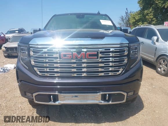 ✅ 2022 GMC Sierra 1500 Denali • VIN: 3GTUUGEL4NG666024 • Лот: 43181277. Опубликован ранее на IAAI с пробегом 69 819 миль. Бесплатный доступ к архиву аукционных продаж из США и подробный отчёт об истории автомобиля на DreamBid. Изображение 6.
