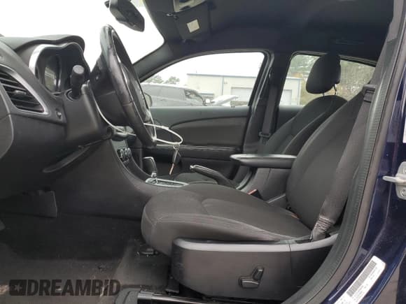 ✅ 2013 Dodge Avenger SXT • VIN: 1C3CDZCG0DN586288 • Lot: 90565205. Listed on Copart with 145,879 mi. Free auction sales archive from the USA and detailed vehicle history report at DreamBid. Image 7.