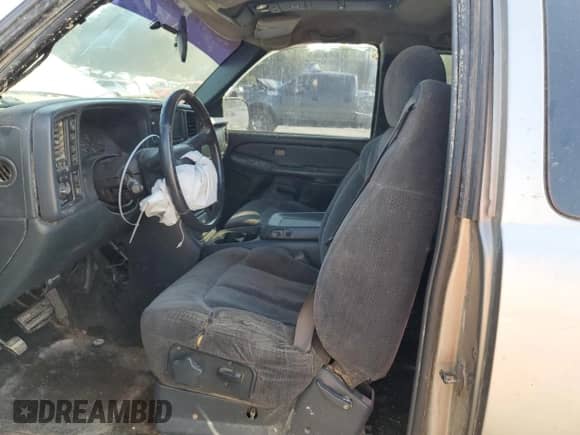 ✅ 1999 Chevrolet Silverado 1500 LT • VIN: 1GCEK19TXXE138306 • Lot: 69669864. Wystawiony na Copart z przebiegiem Nie podano mil. Skorzystaj z bezpłatnego archiwum sprzedaży aukcyjnych z USA i zobacz szczegółowy raport historii pojazdu na DreamBid. Zdjęcie 7.