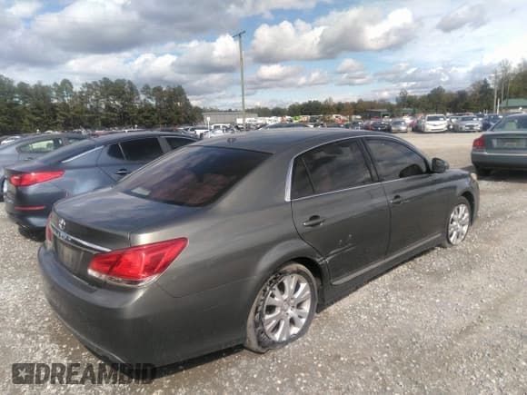 ✅ 2011 Toyota Avalon • VIN: 4T1BK3DB4BU429777 • Lot: 43374597. Wystawiony na IAAI z przebiegiem 175 550 mil. Bezpłatny archiwum sprzedaży aukcyjnych z USA i szczegółowy raport historii pojazdu na DreamBid. Zdjęcie 4.