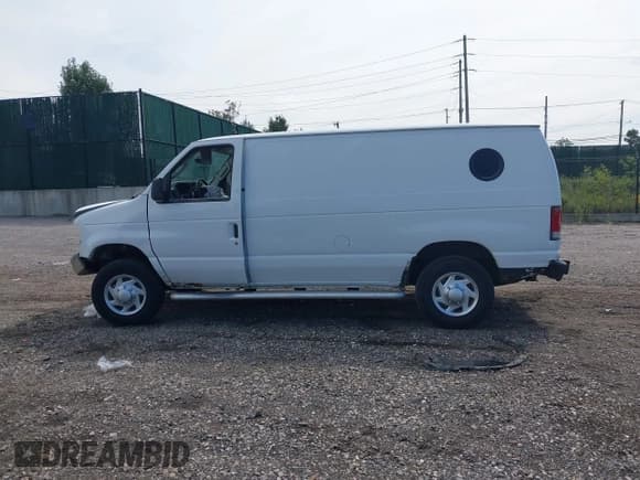 ✅ 2012 Ford Econoline Cargo Recreational • VIN: 1FTNE2EW9CDA72795 • Lot: 43179605. Wystawiony na IAAI z przebiegiem 108 872 mil. Bezpłatny archiwum sprzedaży aukcyjnych z USA i szczegółowy raport historii pojazdu na DreamBid. Zdjęcie 14.