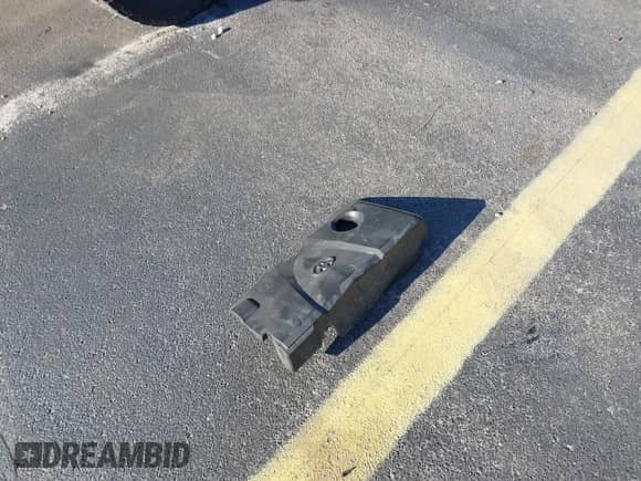 2023 Toyota Camry LE z VIN 4T1C11AK9PU144502, wystawiony jako IAAI lot #43307396 z przebiegiem 146 171 mil mil oraz . Historia ofert i sprzedaży dostępna na DreamBid. Obrazek 12.