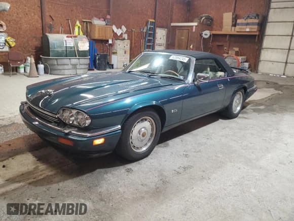 ✅ 1994 Jaguar XJS • VIN: SAJNX4744RC187600 • Lot: 62884245. Wystawiony na Copart z przebiegiem 104 272 mil. Bezpłatny archiwum sprzedaży aukcyjnych z USA i szczegółowy raport historii pojazdu na DreamBid. Zdjęcie 1.