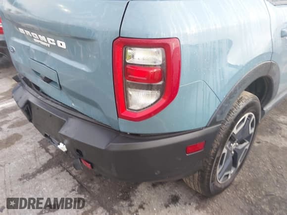 ✅ 2023 Ford Bronco Sport Outer Banks • VIN: 3FMCR9C62PRD63123 • Lot: 42507189. Wystawiony na IAAI z przebiegiem 32 276 mil. Bezpłatny archiwum sprzedaży aukcyjnych z USA i szczegółowy raport historii pojazdu na DreamBid. Zdjęcie 17.