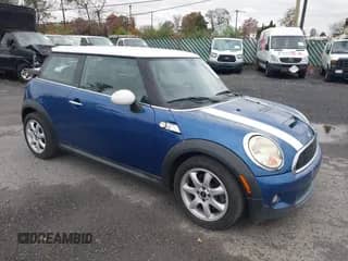 2009 MINI Hardtop S с VIN WMWMF73589TT94677, выставлен на аукционе IAAI как лот 43586669 с пробегом 109 093 миль миль и . История ставок и продаж доступна на DreamBid. Изображение 1.