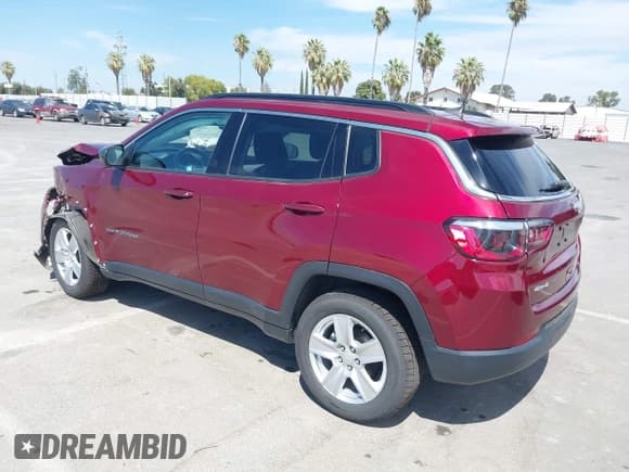 ✅ 2022 Jeep Compass Latitude • VIN: 3C4NJDBB4NT219305 • Lot: 43055588. Listed on IAAI with 12,053 mi. Free auction sales archive from the USA and detailed vehicle history report at DreamBid. Image 3.