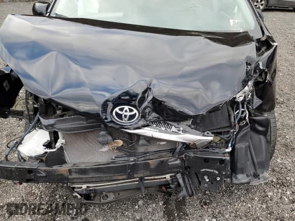 ✅ 2016 Toyota Sienna XLE • VIN: 5TDYK3DC7GS706361 • Лот: 87370555. Опубликован ранее на Copart с пробегом 168 435 миль. Бесплатный доступ к архиву аукционных продаж из США и подробный отчёт об истории автомобиля на DreamBid. Изображение 11.