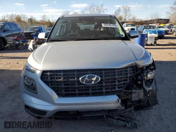 ✅ 2020 Hyundai Venue SE • VIN: KMHRB8A35LU044979 • Lot: 90446165. Listed on Copart with 14,381 mi miles. Access the free auction sales archive from the USA and view a detailed vehicle history report at DreamBid. Image 5.