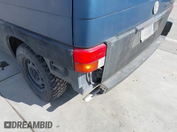 ✅ 1993 Volkswagen EuroVan • VIN: WV2MD0705PH083711 • Lot: 42014018. Listed on IAAI with 249,049 mi. Free auction sales archive from the USA and detailed vehicle history report at DreamBid. Image 6.