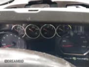 ✅ 2020 Chevrolet Silverado 1500 LT Trail Boss • VIN: 1GCPYFED8LZ333908 • Lot: 42949288. Wystawiony na IAAI z przebiegiem Nie podano. Bezpłatny archiwum sprzedaży aukcyjnych z USA i szczegółowy raport historii pojazdu na DreamBid. Zdjęcie 7.