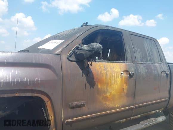 ✅ 2017 GMC Sierra 1500 SLT • VIN: 3GTU2NEJ9HG152182 • Лот: 42913544. Опубликован ранее на IAAI с пробегом 11 миль. Бесплатный доступ к архиву аукционных продаж из США и подробный отчёт об истории автомобиля на DreamBid. Изображение 7.