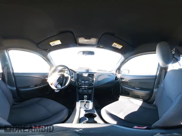 ✅ 2012 Chrysler 200 LX • VIN: 1C3CCBAB0CN248602 • Lot: 43604360. Wystawiony na IAAI z przebiegiem 152 799 mil. Bezpłatny archiwum sprzedaży aukcyjnych z USA i szczegółowy raport historii pojazdu na DreamBid. Zdjęcie 18.