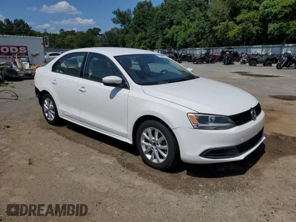 ✅ 2011 Volkswagen Jetta SE • VIN: 3VWDX7AJ9BM388128 • Lot: 67241315. Listed on Copart with 132,977 mi. Free auction sales archive from the USA and detailed vehicle history report at DreamBid. Image 4.