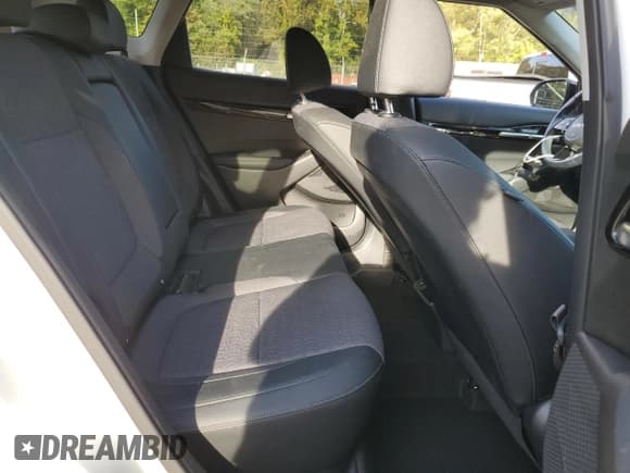 ✅ 2024 Kia Seltos S • VIN: KNDEUCAA9R7477890 • Lot: 84961965. Wystawiony na Copart z przebiegiem 13 804 mil. Bezpłatny archiwum sprzedaży aukcyjnych z USA i szczegółowy raport historii pojazdu na DreamBid. Zdjęcie 11.