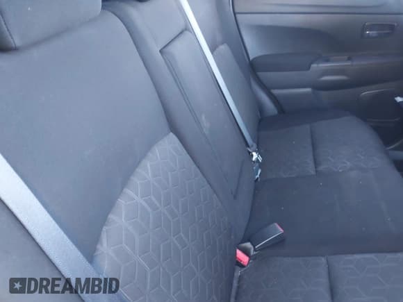 ✅ 2020 Mitsubishi Outlander ES • VIN: JA4AR3AUXLU031065 • Lot: 40655265. Listed on IAAI with 94,138 mi. Free auction sales archive from the USA and detailed vehicle history report at DreamBid. Image 8.