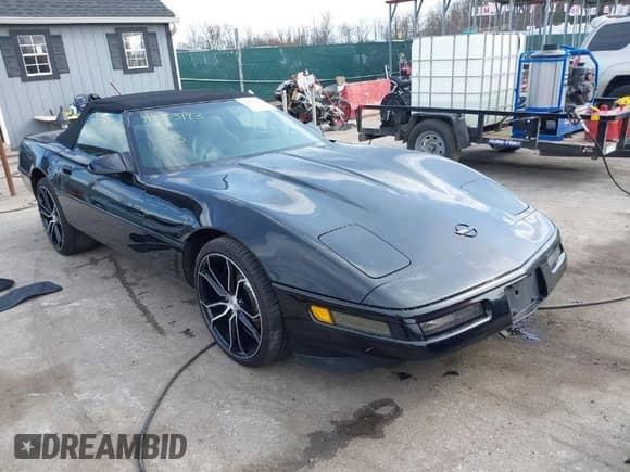 ✅ 1995 Chevrolet Corvette • VIN: 1G1YY32P3S5103855 • Lot: 41853193. Wystawiony na IAAI z przebiegiem 71 926 mil. Bezpłatny archiwum sprzedaży aukcyjnych z USA i szczegółowy raport historii pojazdu na DreamBid. Zdjęcie 1.