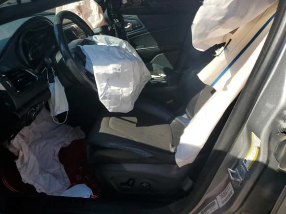 ✅ 2015 Chrysler 200 S • VIN: 1C3CCCBB8FN650943 • Lot: 85740665. Listed on Copart with Not provided. Free auction sales archive from the USA and detailed vehicle history report at DreamBid. Image 7.