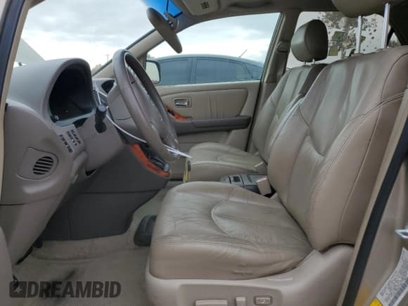 ✅ 2002 Lexus RX 300 • VIN: JTJGF10U720137068 • Лот: 92750975. Опубликован ранее на Copart с пробегом 156 762 миль. Бесплатный доступ к архиву аукционных продаж из США и подробный отчёт об истории автомобиля на DreamBid. Изображение 7.