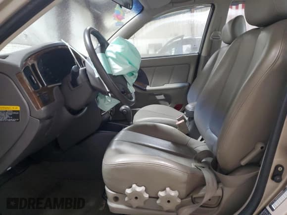 ✅ 2006 Hyundai Elantra GLS • VIN: KMHDN46D96U316238 • Lot: 91244295. Listed on Copart with 18,299 mi. Free auction sales archive from the USA and detailed vehicle history report at DreamBid. Image 7.