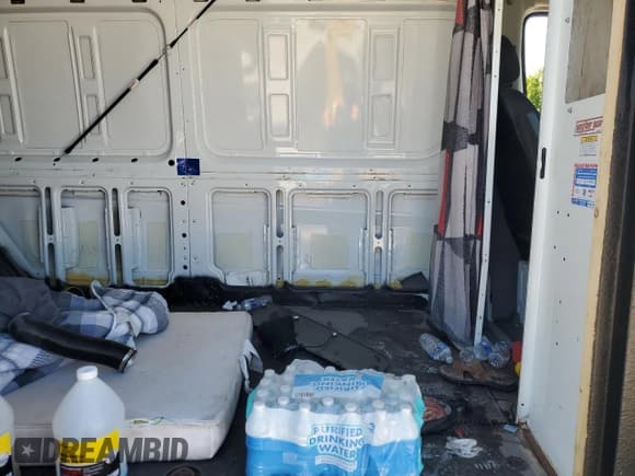 ✅ 2014 Mercedes-Benz Sprinter Cargo • VIN: WD3PE8CC4E5868012 • Лот: 52809965. Опубликован ранее на Copart с пробегом 194 006 миль. Бесплатный доступ к архиву аукционных продаж из США и подробный отчёт об истории автомобиля на DreamBid. Изображение 11.