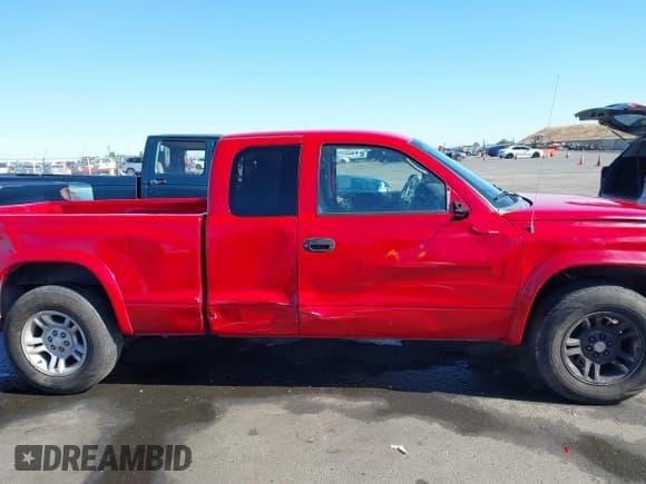 ✅ 2004 Dodge Dakota • VIN: 1D7GL12K84S590054 • Lot: 42271511. Wystawiony na IAAI z przebiegiem 73 713 mil. Bezpłatny archiwum sprzedaży aukcyjnych z USA i szczegółowy raport historii pojazdu na DreamBid. Zdjęcie 14.