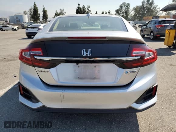 ✅ 2021 Honda Clarity • VIN: JHMZC5F17MC001418 • Lot: 67654555. Wystawiony na Copart z przebiegiem 69 058 mil. Bezpłatny archiwum sprzedaży aukcyjnych z USA i szczegółowy raport historii pojazdu na DreamBid. Zdjęcie 6.