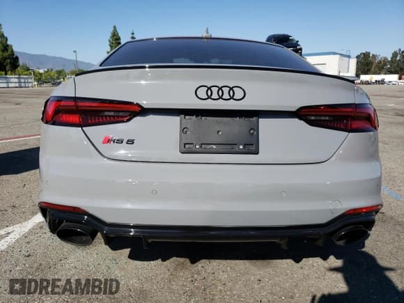 ✅ 2019 Audi RS 5 • VIN: WUAPWAF56KA903436 • Лот: 66146283. Опубликован ранее на Copart с пробегом 25 256 миль. Бесплатный доступ к архиву аукционных продаж из США и подробный отчёт об истории автомобиля на DreamBid. Изображение 6.