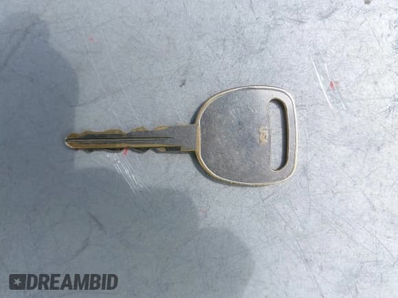 ✅ 2006 Chevrolet Silverado 2500HD LT2 • VIN: 1GCHK29UX6E262621 • Lot: 42322189. Wystawiony na IAAI z przebiegiem 233 221 mil. Bezpłatny archiwum sprzedaży aukcyjnych z USA i szczegółowy raport historii pojazdu na DreamBid. Zdjęcie 11.