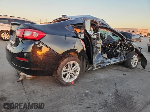 ✅ 2019 Chevrolet Cruze LT • VIN: 1G1BE5SM2K7110459 • Lot: 82544615. Listed on Copart with Not provided. Free auction sales archive from the USA and detailed vehicle history report at DreamBid. Image 3.