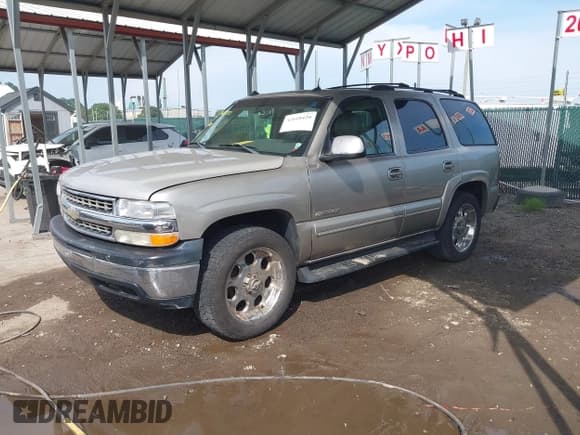 ✅ 2003 Chevrolet Tahoe LS • VIN: 1GNEK13Z93J261682 • Лот: 42618420. Опубликован ранее на IAAI с пробегом 211 463 миль. Бесплатный доступ к архиву аукционных продаж из США и подробный отчёт об истории автомобиля на DreamBid. Изображение 2.