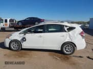 ✅ 2015 Toyota Prius Two • VIN: JTDZN3EUXFJ034701 • Лот: 41175634. Опубликован ранее на IAAI с пробегом Не указан. Бесплатный доступ к архиву аукционных продаж из США и подробный отчёт об истории автомобиля на DreamBid. Изображение 14.