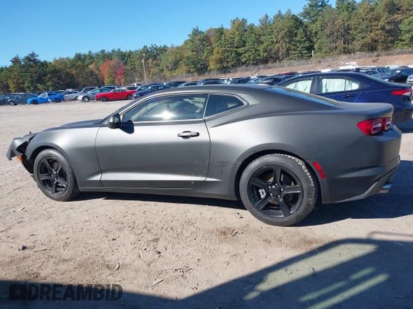 ✅ 2023 Chevrolet Camaro 1LT • VIN: 1G1FB1RS1P0142505 • Lot: 43469515. Listed on IAAI with 32,453 mi. Free auction sales archive from the USA and detailed vehicle history report at DreamBid. Image 15.