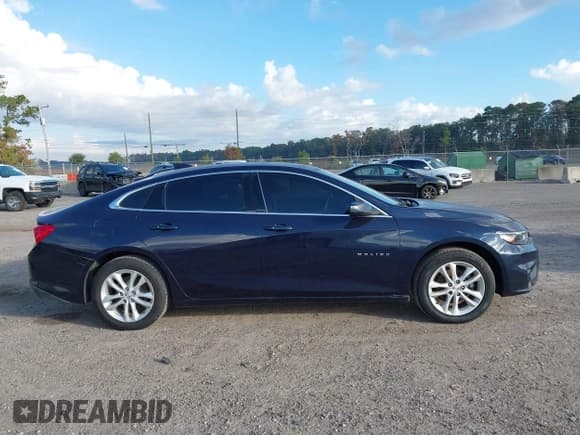 ✅ 2018 Chevrolet Malibu LT • VIN: 1G1ZD5ST5JF103471 • Lot: 43656129. Listed on IAAI with 138,362 mi. Free auction sales archive from the USA and detailed vehicle history report at DreamBid. Image 13.