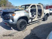 ✅ 2023 Chevrolet Silverado 1500 Custom Trail Boss • VIN: 3GCUDCED1PG304804 • Lot: 41330335. Wystawiony na IAAI z przebiegiem Nie podano. Bezpłatny archiwum sprzedaży aukcyjnych z USA i szczegółowy raport historii pojazdu na DreamBid. Zdjęcie 2.