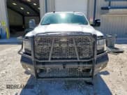 ✅ 2023 Ram 2500 Tradesman • VIN: 3C6UR5HJ4PG606562 • Lot: 64797515. Wystawiony na Copart z przebiegiem 101 739 mil. Bezpłatny archiwum sprzedaży aukcyjnych z USA i szczegółowy raport historii pojazdu na DreamBid. Zdjęcie 5.