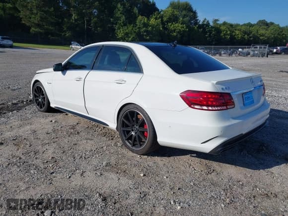 ✅ 2014 Mercedes-Benz E 63 AMG S-Model • VIN: WDDHF7GB4EA964948 • Лот: 42828047. Опубликован ранее на IAAI с пробегом 122 677 миль. Бесплатный доступ к архиву аукционных продаж из США и подробный отчёт об истории автомобиля на DreamBid. Изображение 3.