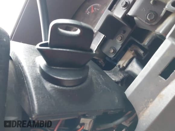 ✅ 2000 Ford F-150 • VIN: 1FTRX07W7YKA28407 • Lot: 41551494. Wystawiony na IAAI z przebiegiem Nie podano. Bezpłatny archiwum sprzedaży aukcyjnych z USA i szczegółowy raport historii pojazdu na DreamBid. Zdjęcie 11.