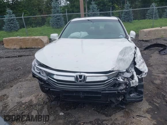 ✅ 2017 Honda Accord EX-L • VIN: 1HGCR2F87HA034102 • Lot: 42639904. Wystawiony na IAAI z przebiegiem 71 878 mil. Bezpłatny archiwum sprzedaży aukcyjnych z USA i szczegółowy raport historii pojazdu na DreamBid. Zdjęcie 6.