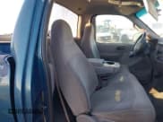 ✅ 2000 Ford F-150 XL • VIN: 3FTZF1729YMA82483 • Lot: 43640471. Wystawiony na IAAI z przebiegiem 199 384 mil. Bezpłatny archiwum sprzedaży aukcyjnych z USA i szczegółowy raport historii pojazdu na DreamBid. Zdjęcie 8.