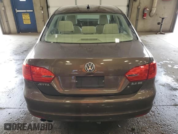 ✅ 2011 Volkswagen Jetta SE • VIN: 3VWDX7AJ6BM380259 • Lot: 57302255. Listed on Copart with 97,814 mi. Free auction sales archive from the USA and detailed vehicle history report at DreamBid. Image 6.