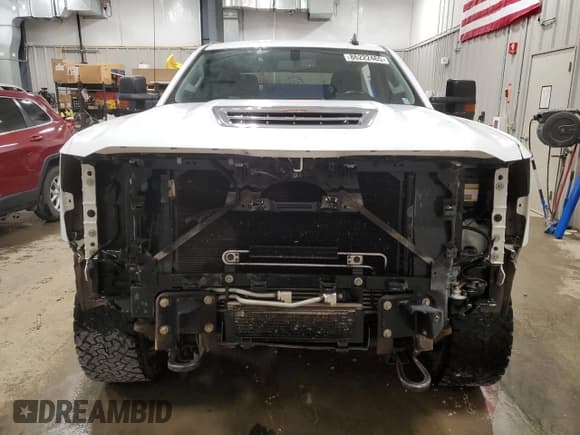 ✅ 2017 Chevrolet Silverado 2500HD LT • VIN: 1GC1KVEY7HF174151 • Lot: 86222465. Wystawiony na Copart z przebiegiem 130 868 mil. Bezpłatny archiwum sprzedaży aukcyjnych z USA i szczegółowy raport historii pojazdu na DreamBid. Zdjęcie 5.