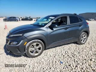 ✅ 2022 Hyundai Kona SEL • VIN: KM8K62AB4NU759782 • Лот: 91185015. Опубликован ранее на Copart с пробегом 10 996 миль. Бесплатный доступ к архиву аукционных продаж из США и подробный отчёт об истории автомобиля на DreamBid. Изображение 1.