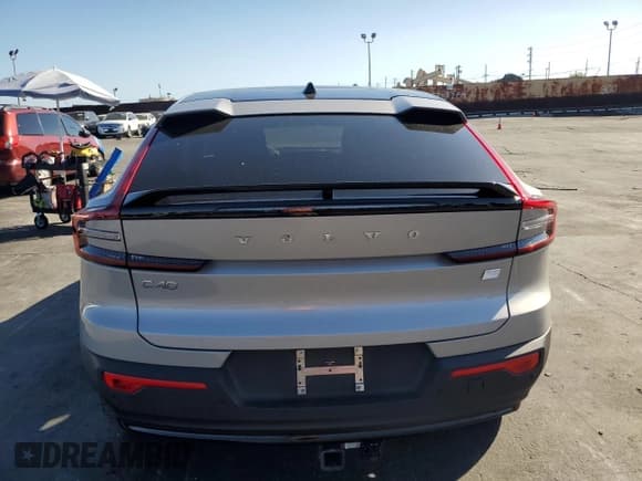 ✅ 2023 Volvo C40 Plus • VIN: YV4ED3GL2P2056206 • Lot: 85593625. Listed on Copart with 23,319 mi. Free auction sales archive from the USA and detailed vehicle history report at DreamBid. Image 6.