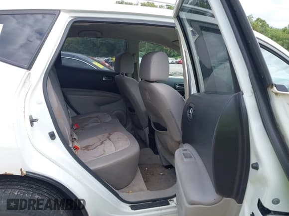 ✅ 2013 Nissan Rogue S • VIN: JN8AS5MTXDW016746 • Лот: 43135935. Опубликован ранее на IAAI с пробегом 142 493 миль. Бесплатный доступ к архиву аукционных продаж из США и подробный отчёт об истории автомобиля на DreamBid. Изображение 8.