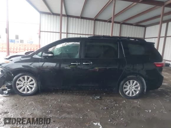 ✅ 2016 Toyota Sienna XLE • VIN: 5TDYK3DC7GS762431 • Лот: 42097541. Опубликован ранее на IAAI с пробегом 93 778 миль. Бесплатный доступ к архиву аукционных продаж из США и подробный отчёт об истории автомобиля на DreamBid. Изображение 14.