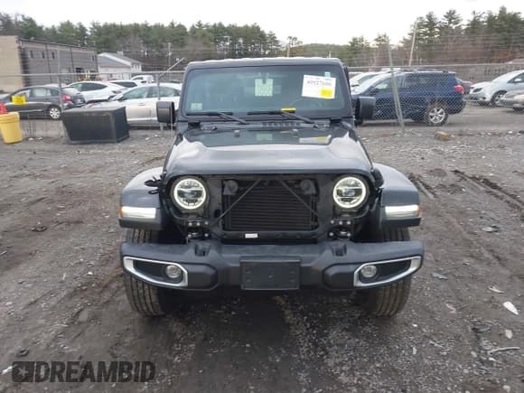 ✅ 2022 Jeep Wrangler Unlimited Sahara • VIN: 1C4HJXEG4NW186063 • Lot: 40927600. Wystawiony na IAAI z przebiegiem 22 430 mil. Bezpłatny archiwum sprzedaży aukcyjnych z USA i szczegółowy raport historii pojazdu na DreamBid. Zdjęcie 12.