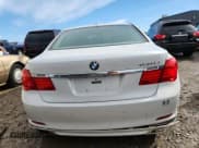 ✅ 2012 BMW 7 Series 750Li • VIN: WBAKB8C55CC963498 • Lot: 82487495. Wystawiony na Copart z przebiegiem Nie podano. Bezpłatny archiwum sprzedaży aukcyjnych z USA i szczegółowy raport historii pojazdu na DreamBid. Zdjęcie 6.