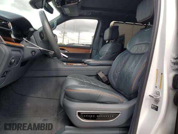 ✅ 2022 Jeep Grand Wagoneer Series III • VIN: 1C4SJVGJ3NS104673 • Lot: 56624915. Listed on Copart with 34,649 mi. Free auction sales archive from the USA and detailed vehicle history report at DreamBid. Image 7.