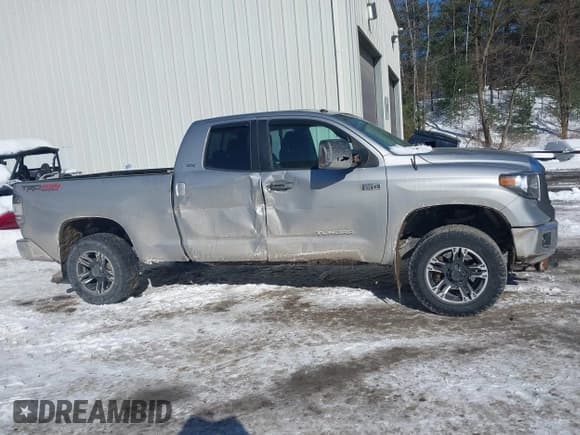 ✅ 2015 Toyota Tundra SR • VIN: 5TFUY5F14FX485993 • Lot: 41599461. Listed on IAAI with 197,547 mi. Free auction sales archive from the USA and detailed vehicle history report at DreamBid. Image 13.